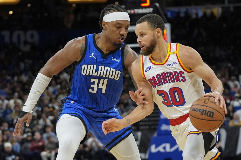 足球赛场上 足球赛场上